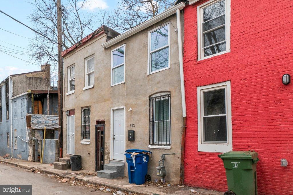 122 S CARLTON STREET