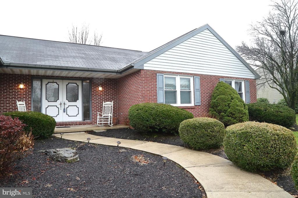 Photo of 90 MAGNOLIA DR, LEOLA, PA 17540 (MLS # PALA2029024)