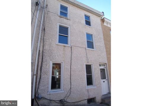 Townhouse For Rent - 133 Jamestown Street<br/> PHILADELPHIA, PA 19127