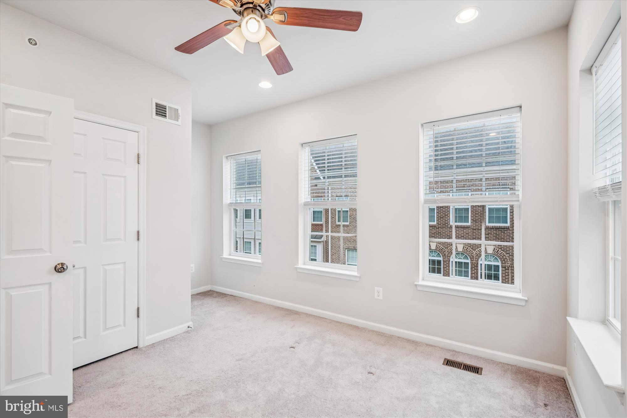 BRICK YARD STATION - Residential