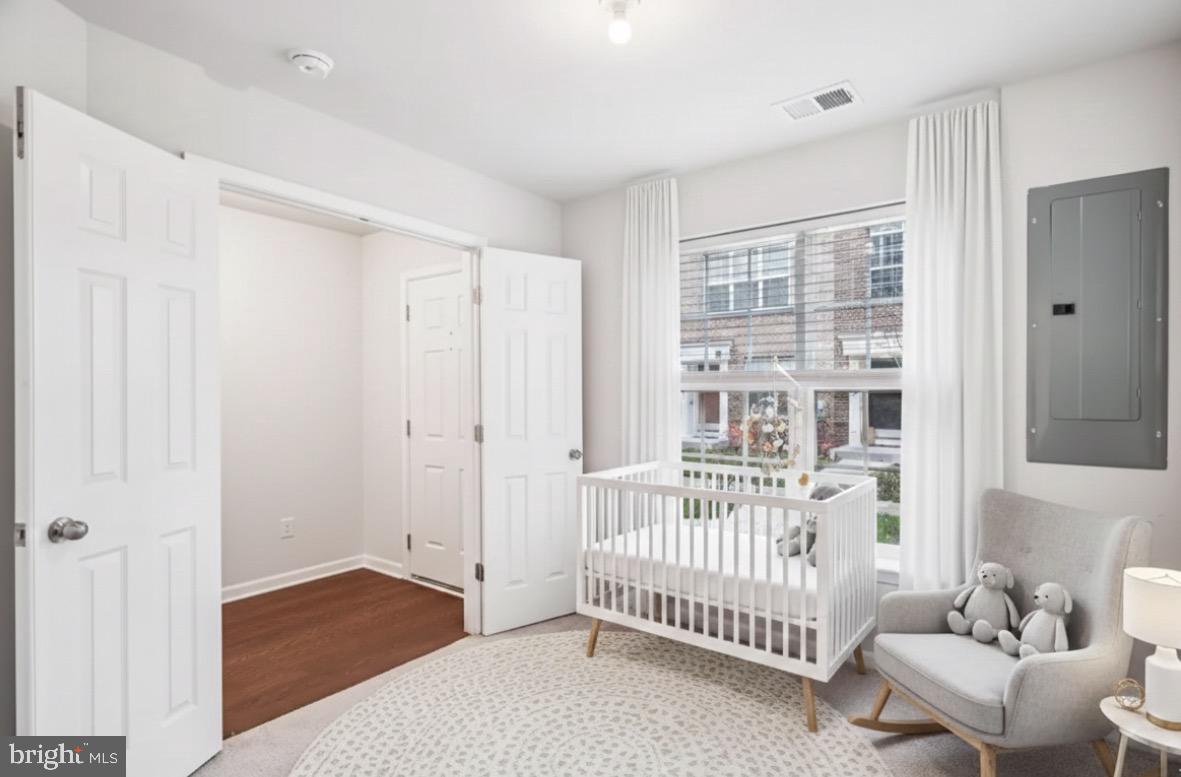 BRICK YARD STATION - Residential