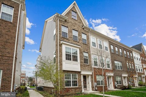 Townhouse For Sale - 12532 Adobe Alley<br/> BELTSVILLE, MD 20705