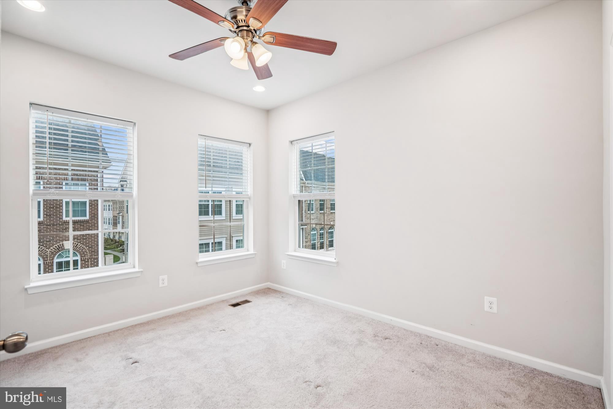 BRICK YARD STATION - Residential