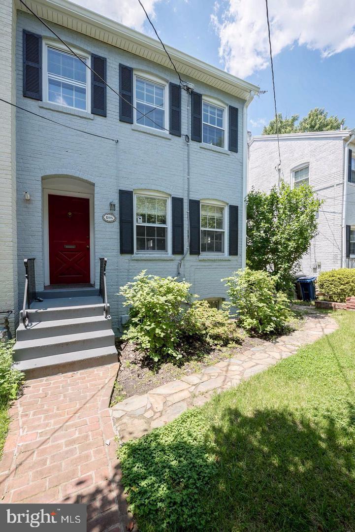 VIRGINIA VILLAGE - Residential Lease