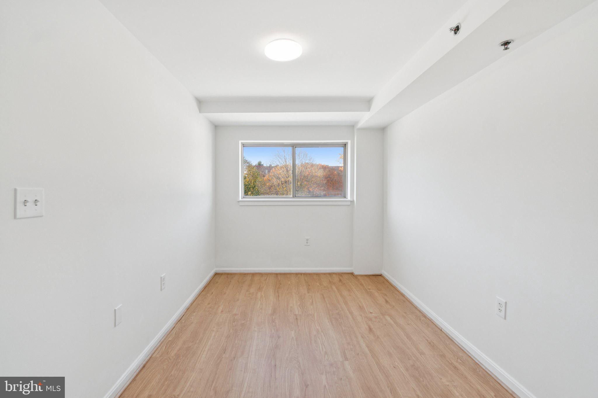 SILVER SPRING - Residential