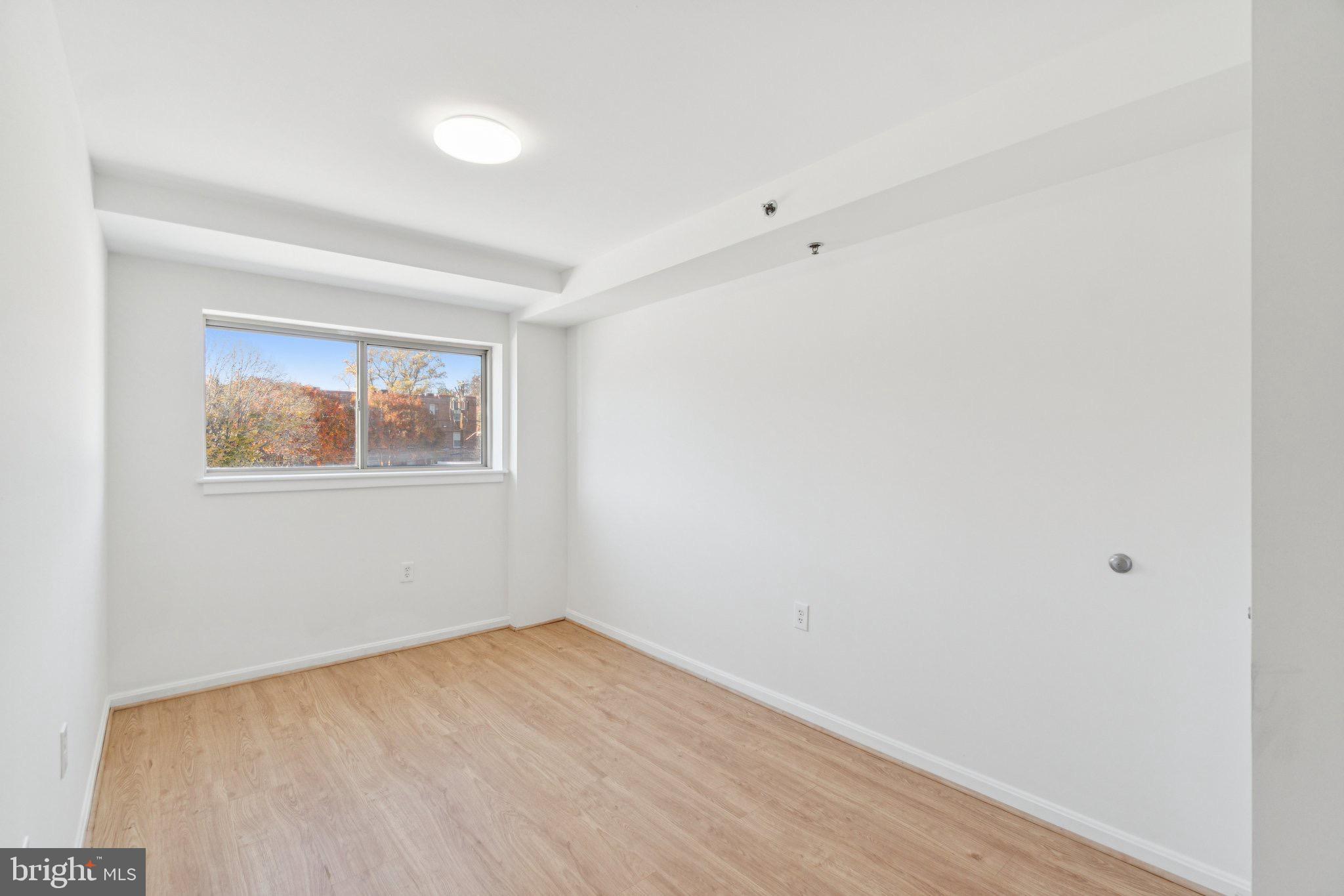 SILVER SPRING - Residential