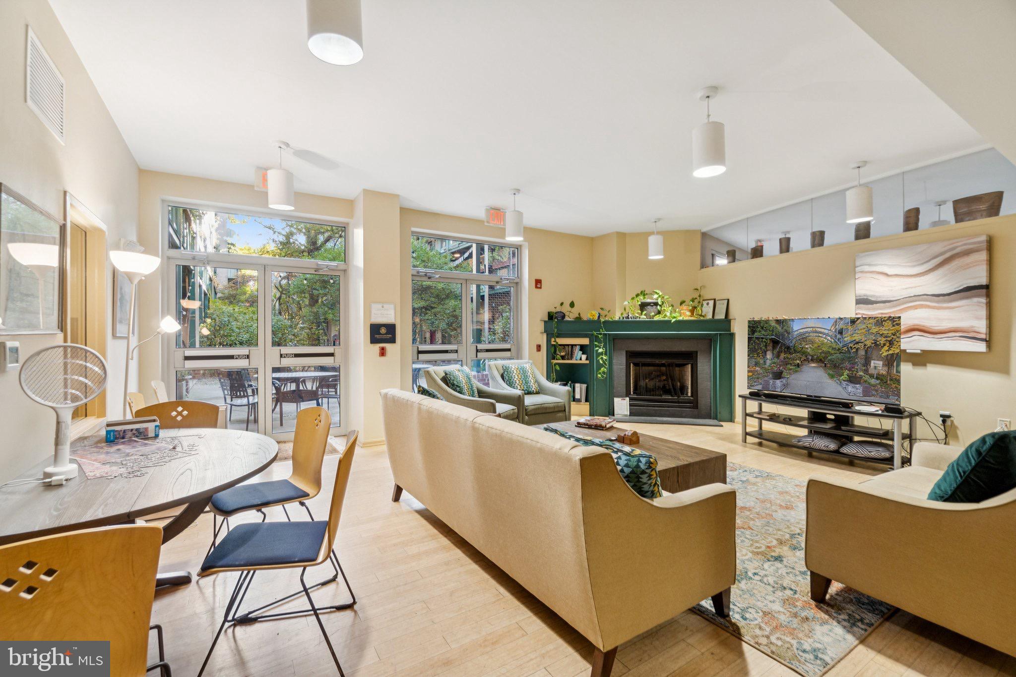 SILVER SPRING - Residential