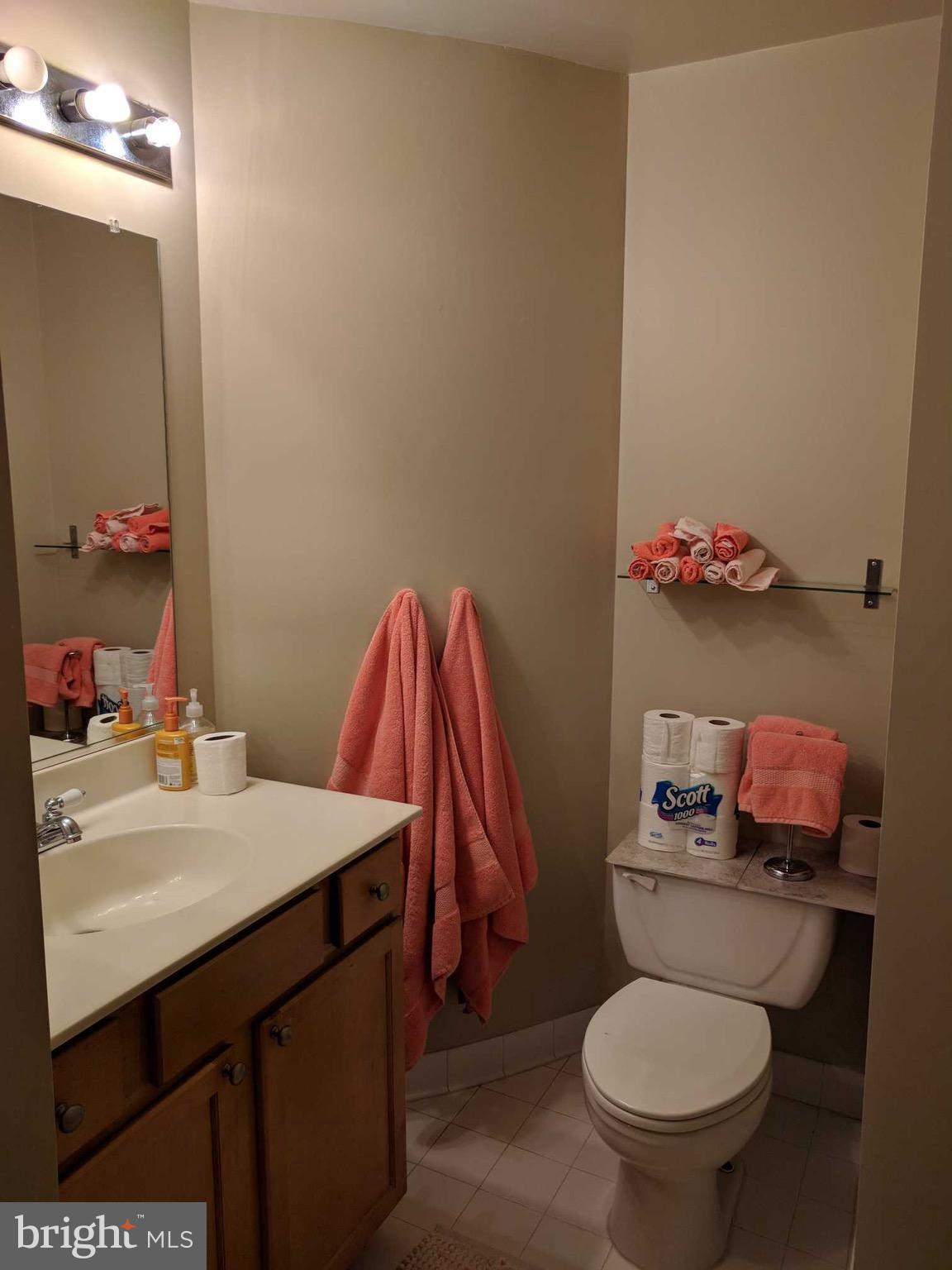 SAVOY AT RESTON TOWN CENTER - Residential Lease