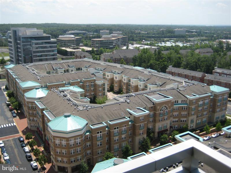 SAVOY AT RESTON TOWN CENTER - Residential Lease