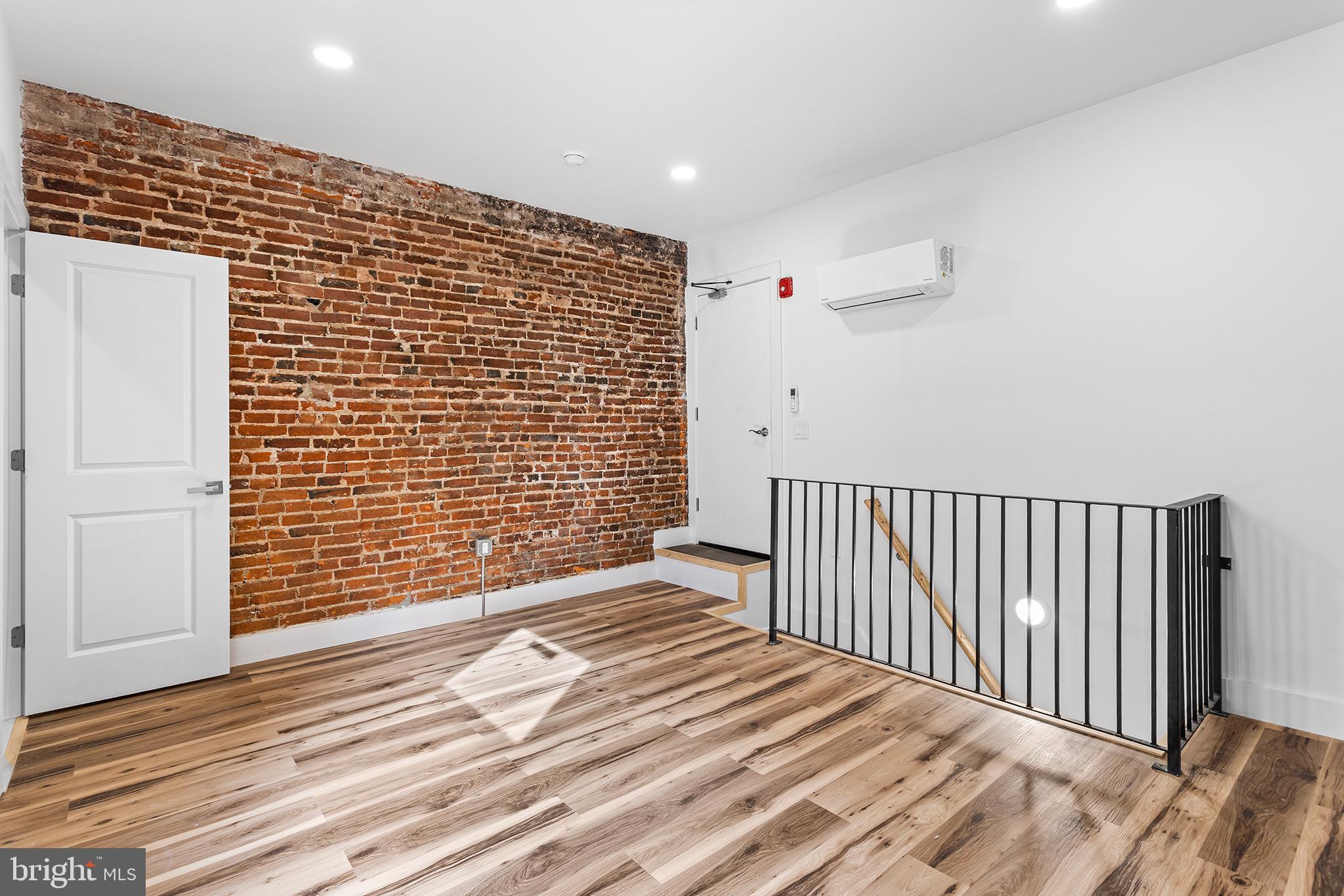 1224 CHANCELLOR STREET 00 1R