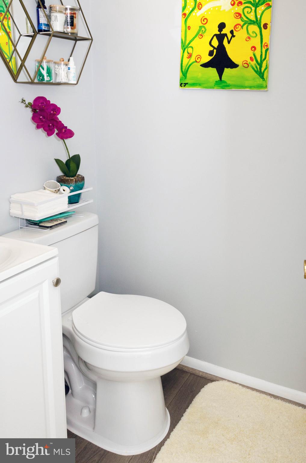 APPLEWALK CONDO - Residential Lease