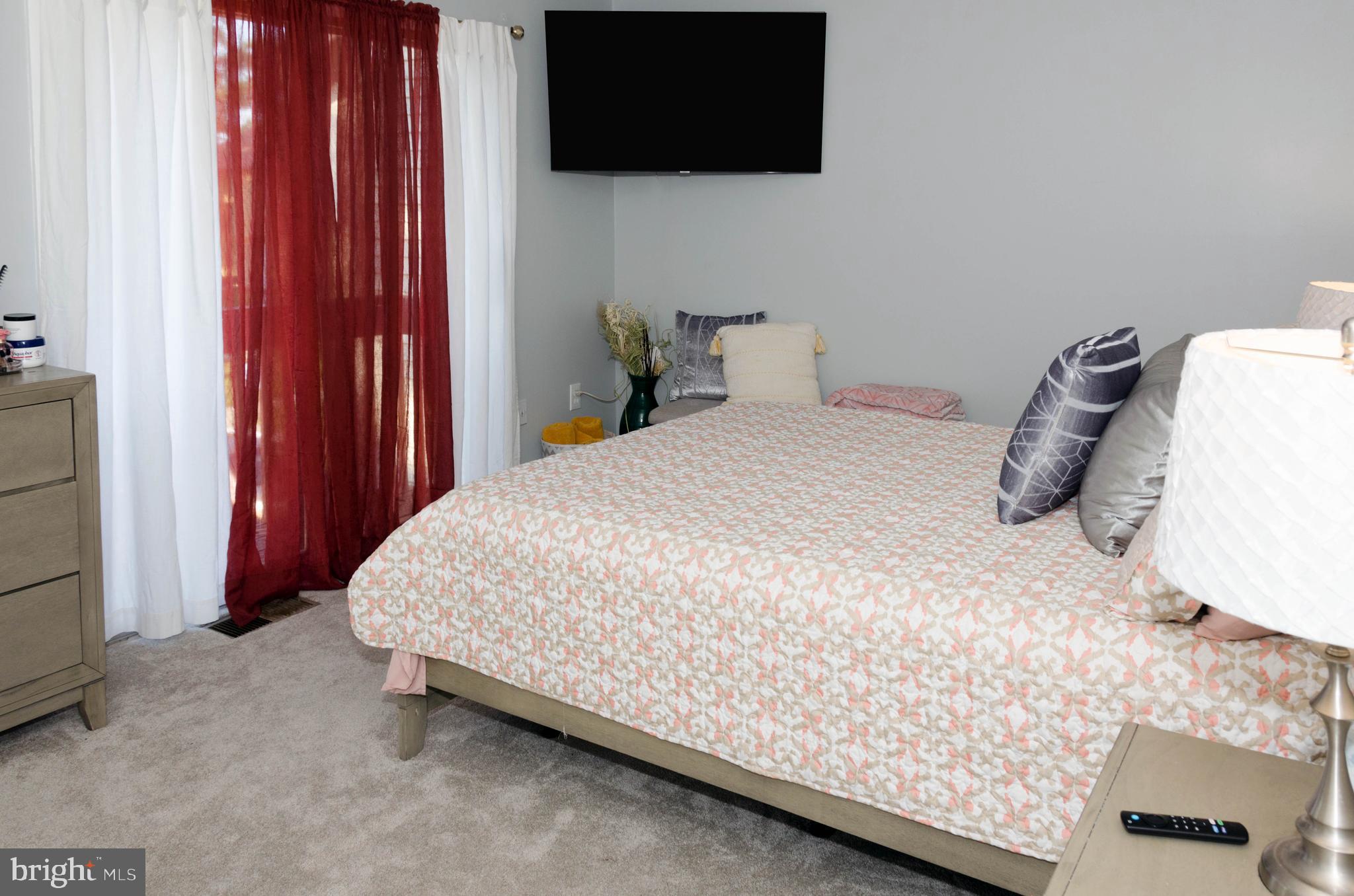 APPLEWALK CONDO - Residential Lease