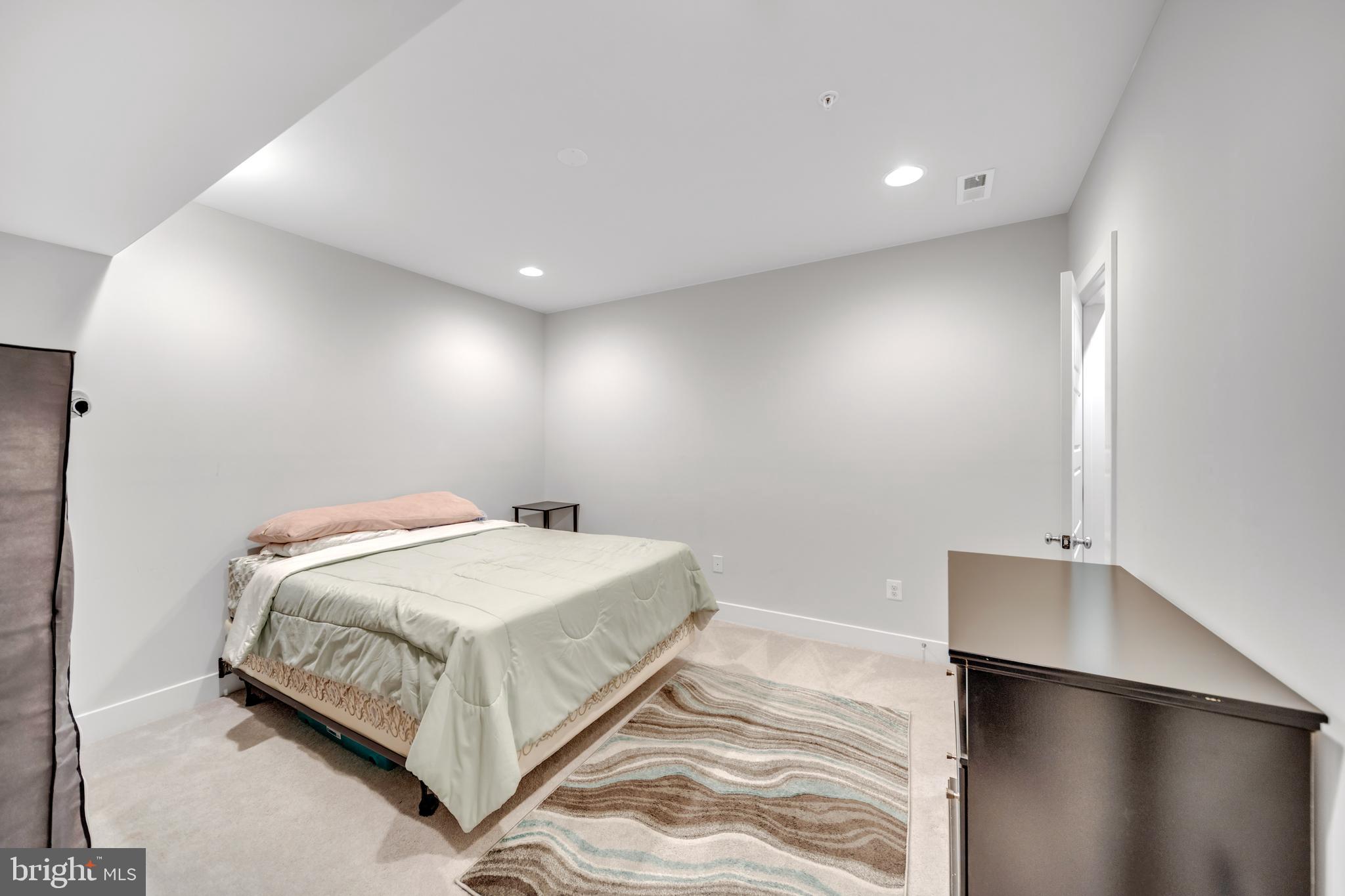 CLARKSBURG - Residential