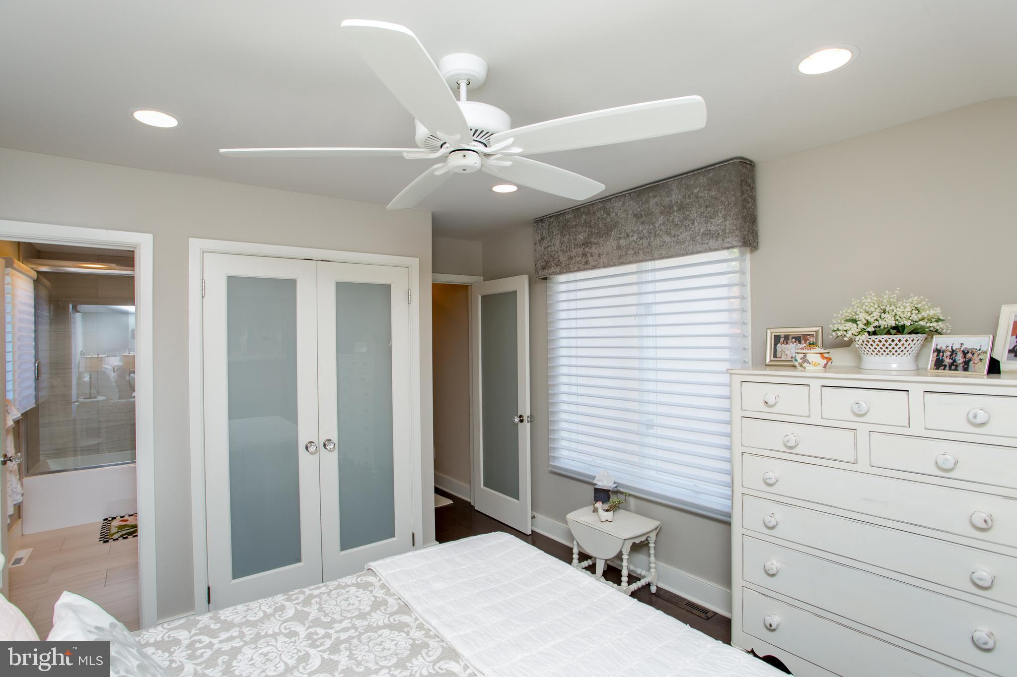 BARNES COURT CONDO - Residential