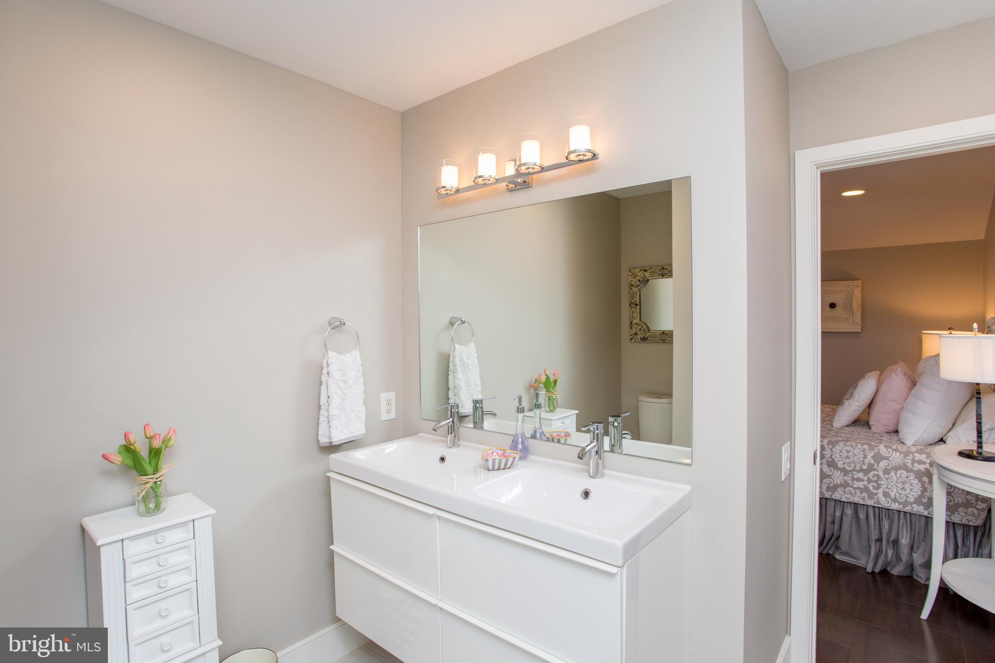 BARNES COURT CONDO - Residential