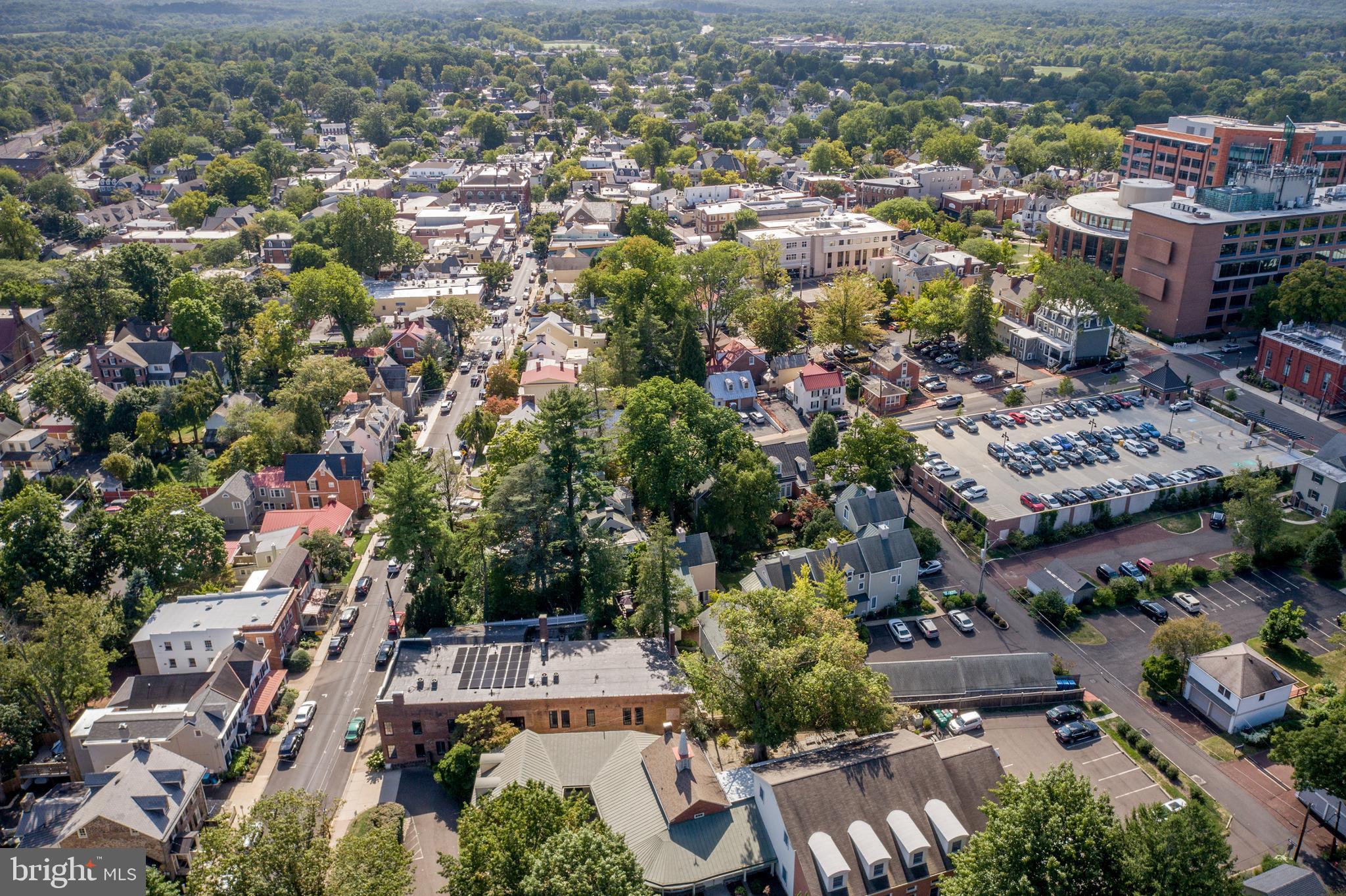 BARNES COURT CONDO - Residential