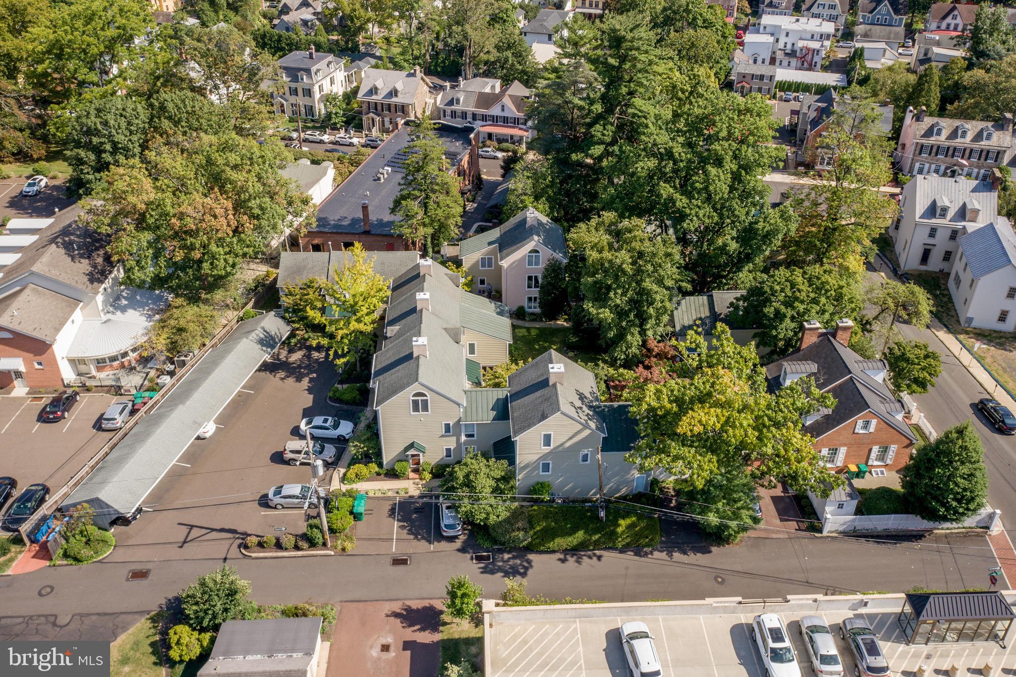 BARNES COURT CONDO - Residential