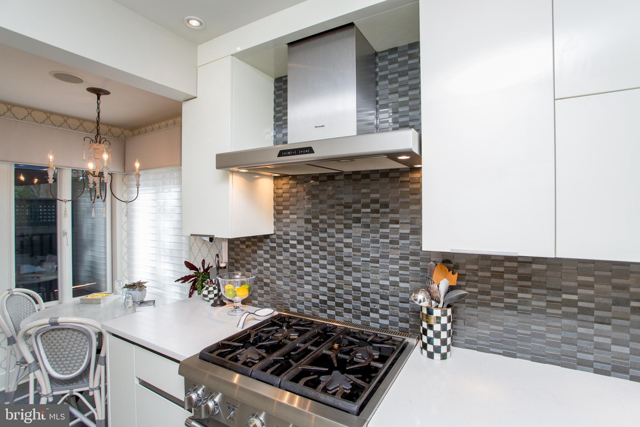 BARNES COURT CONDO - Residential