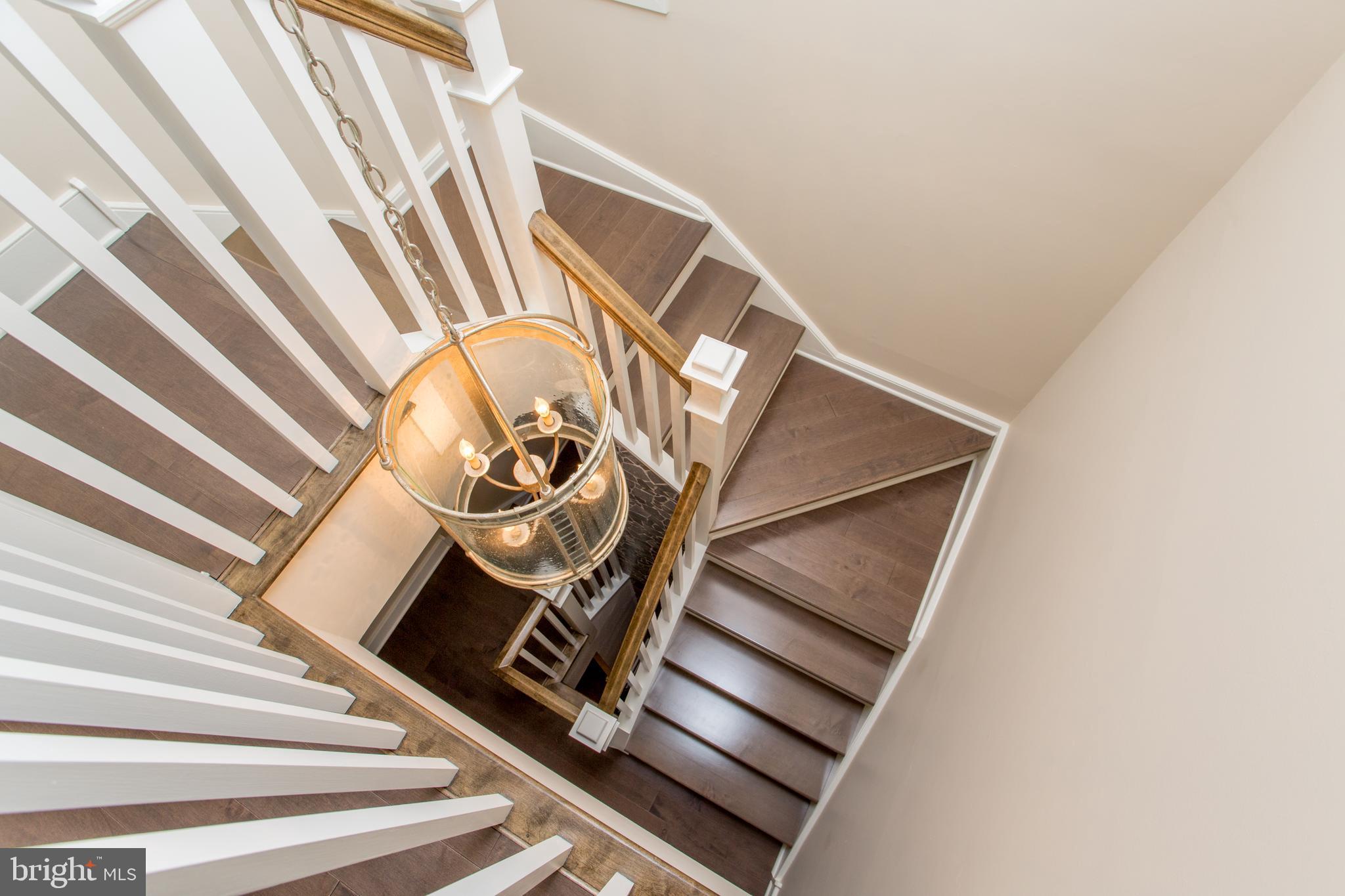 BARNES COURT CONDO - Residential