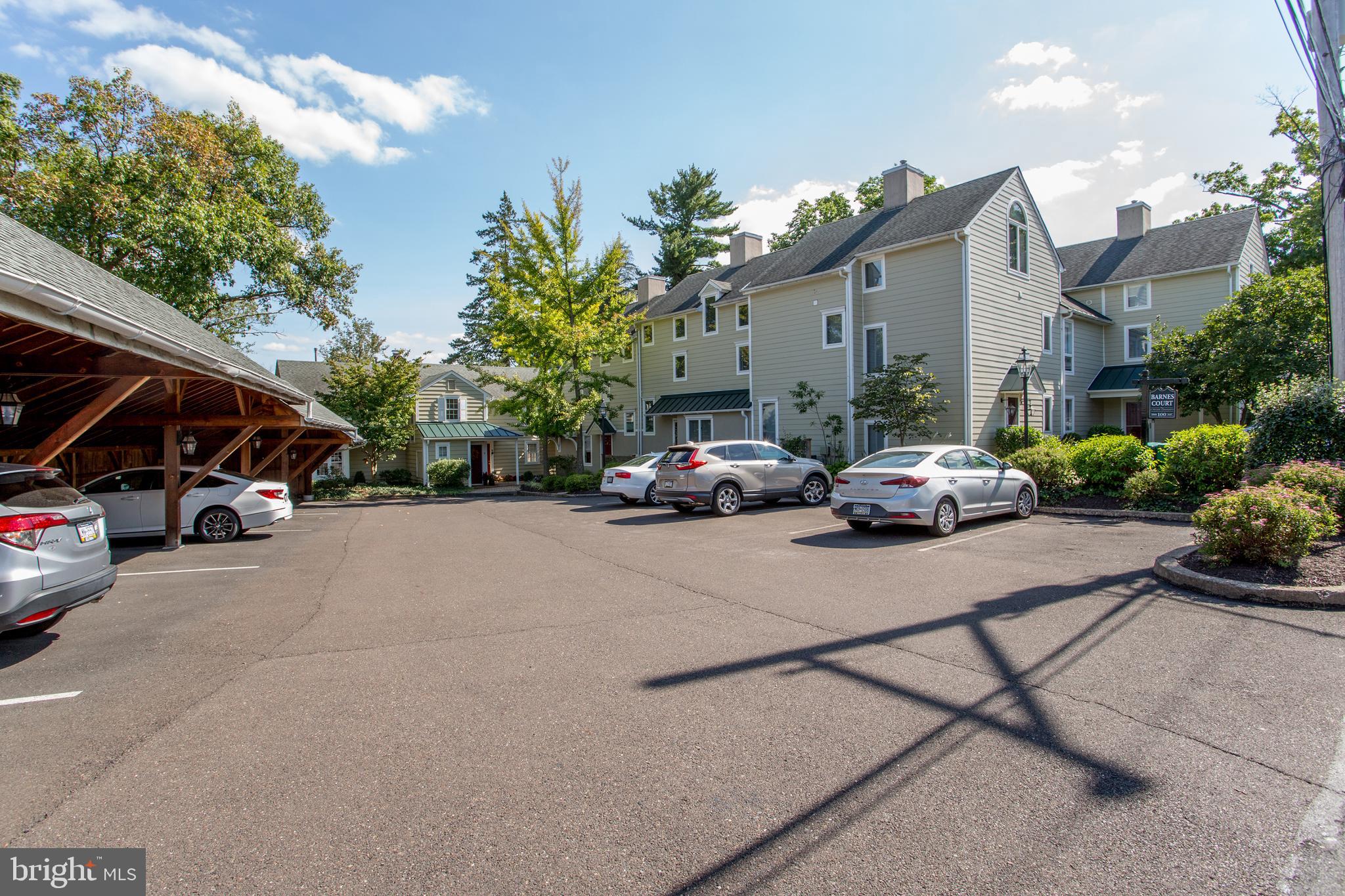 BARNES COURT CONDO - Residential