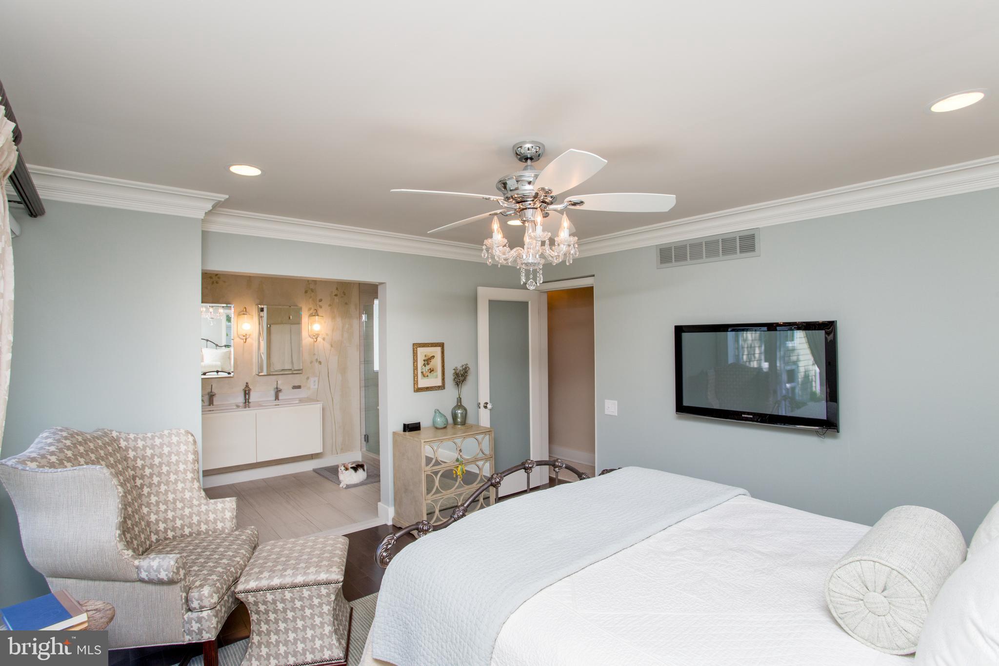 BARNES COURT CONDO - Residential