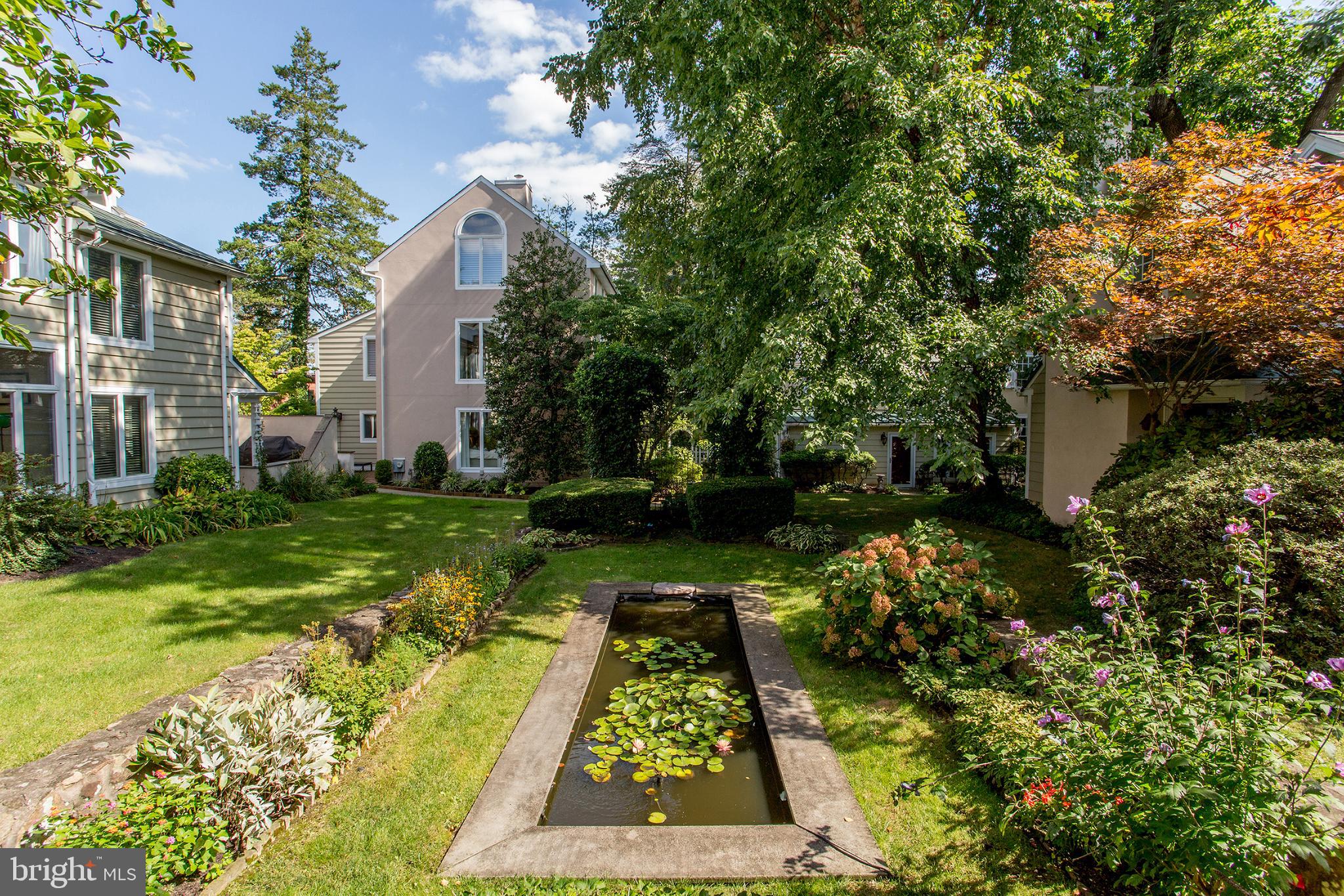 BARNES COURT CONDO - Residential