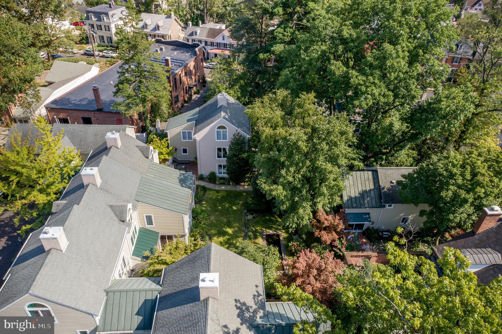 BARNES COURT CONDO - Residential