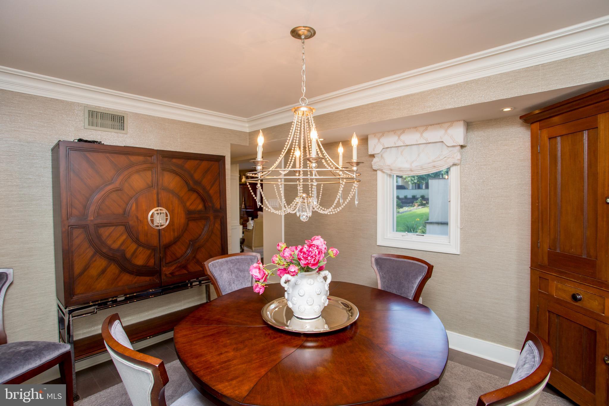 BARNES COURT CONDO - Residential