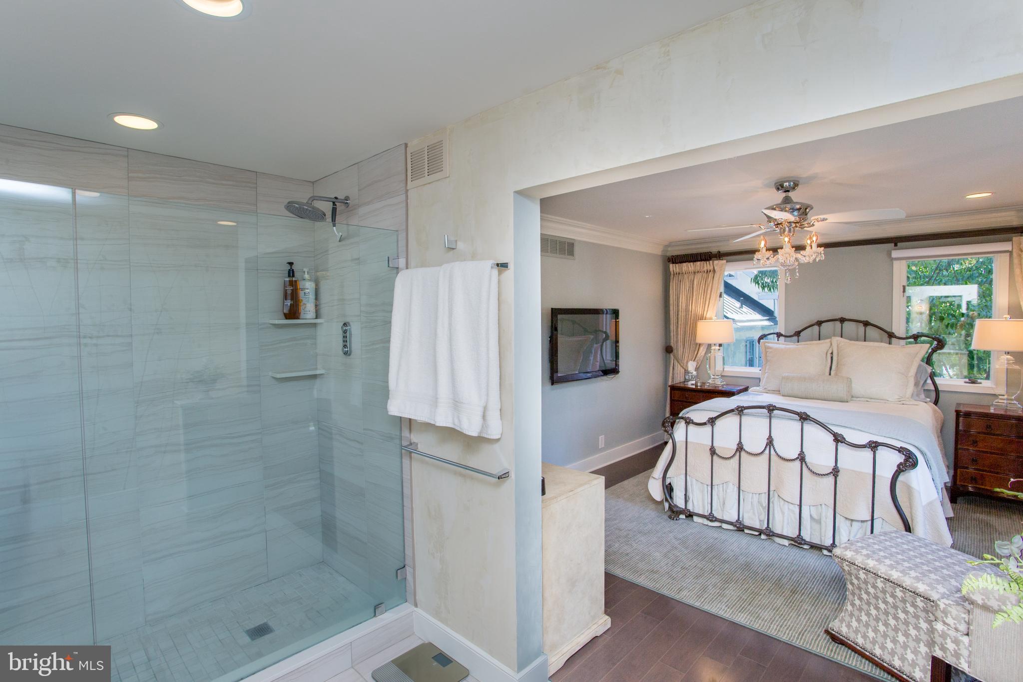 BARNES COURT CONDO - Residential