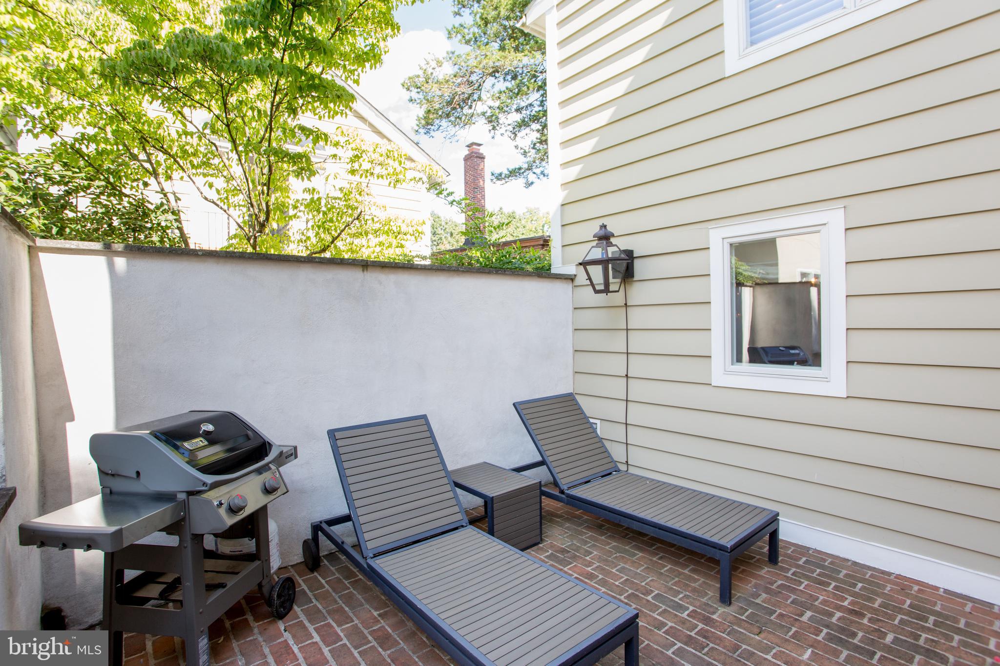 BARNES COURT CONDO - Residential