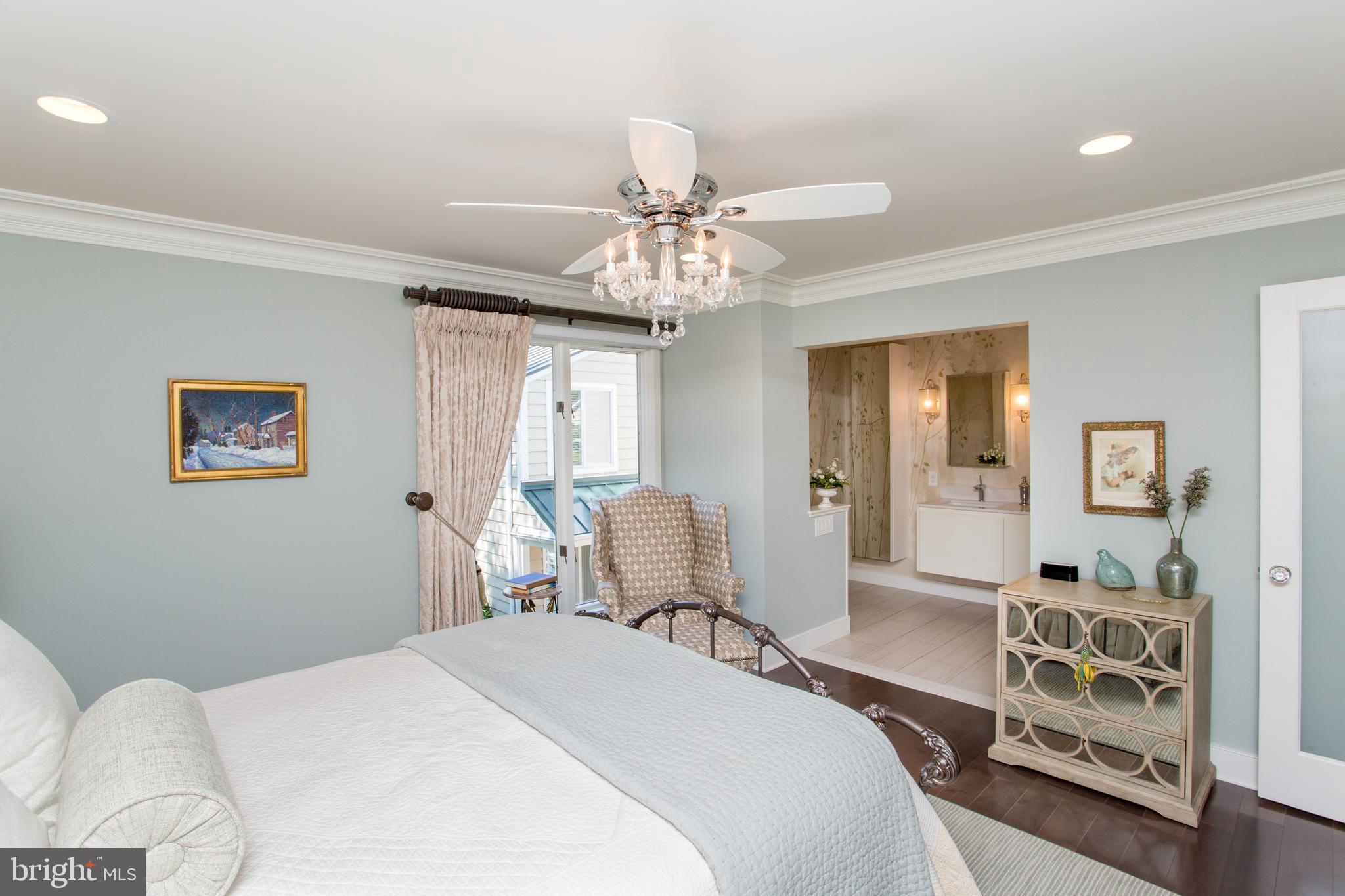 BARNES COURT CONDO - Residential