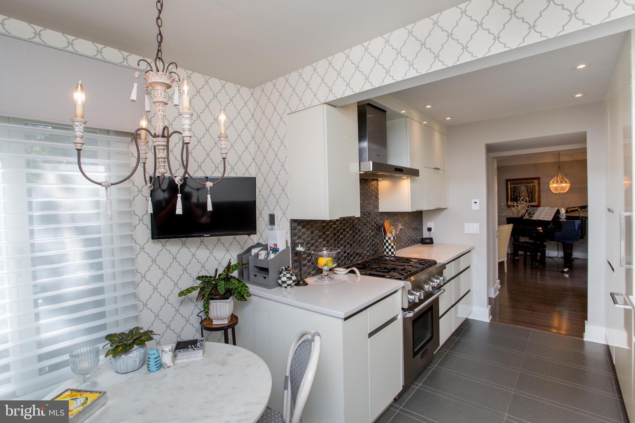 BARNES COURT CONDO - Residential