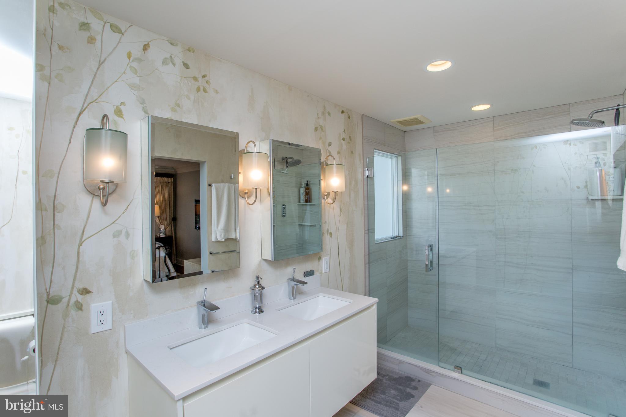 BARNES COURT CONDO - Residential