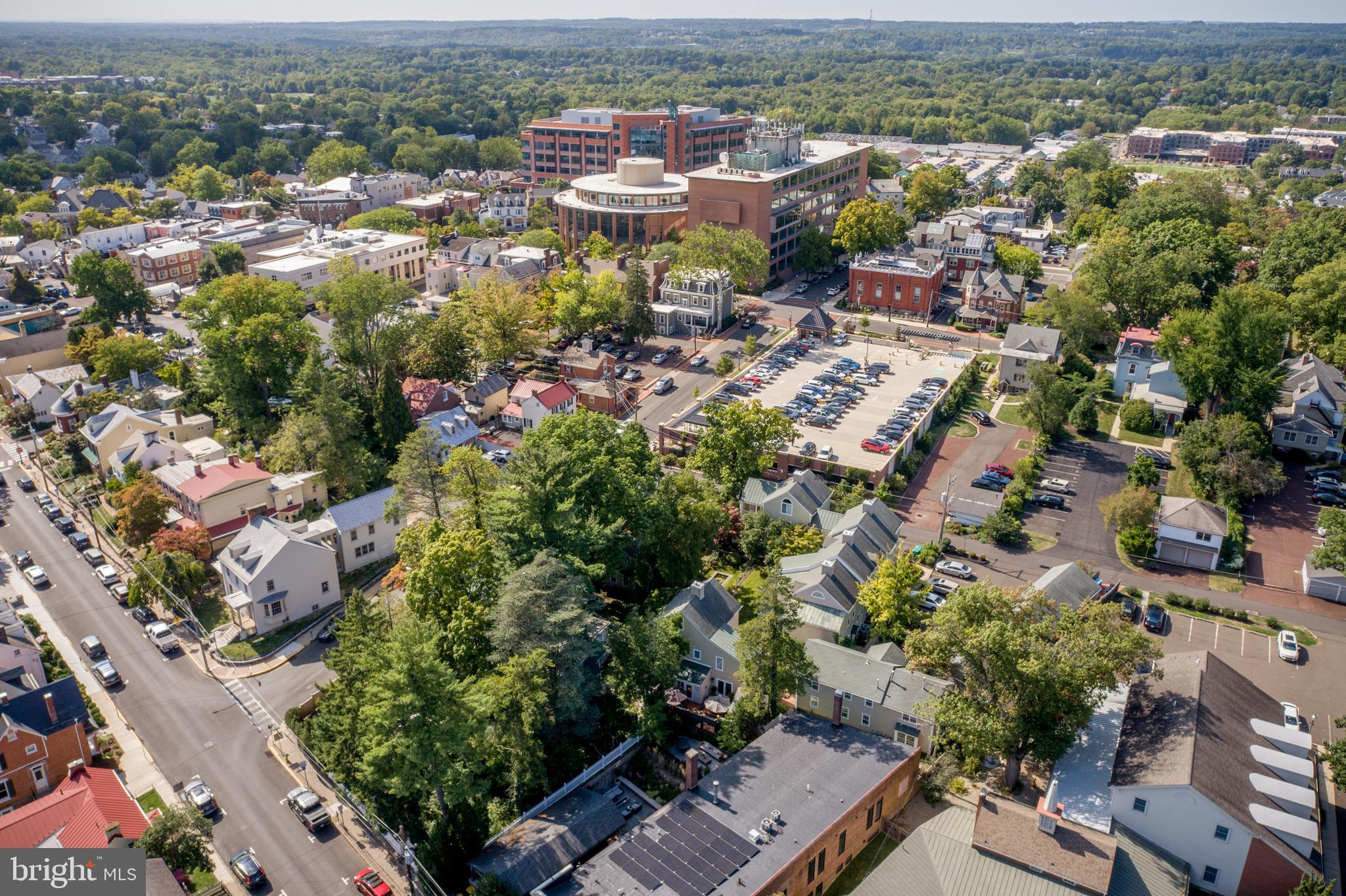 BARNES COURT CONDO - Residential