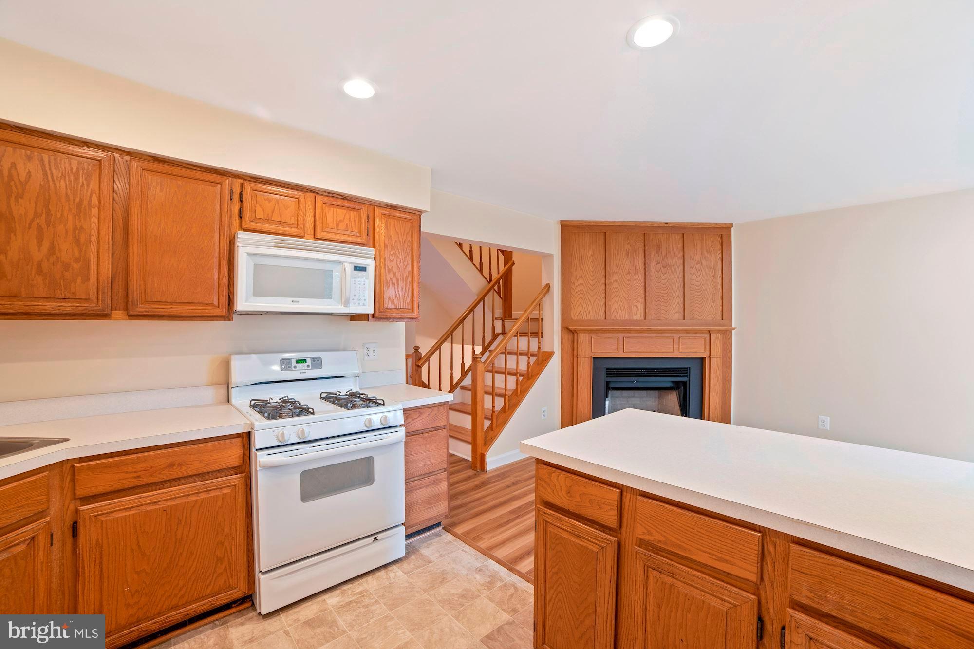 KINGSTOWNE - Residential Lease