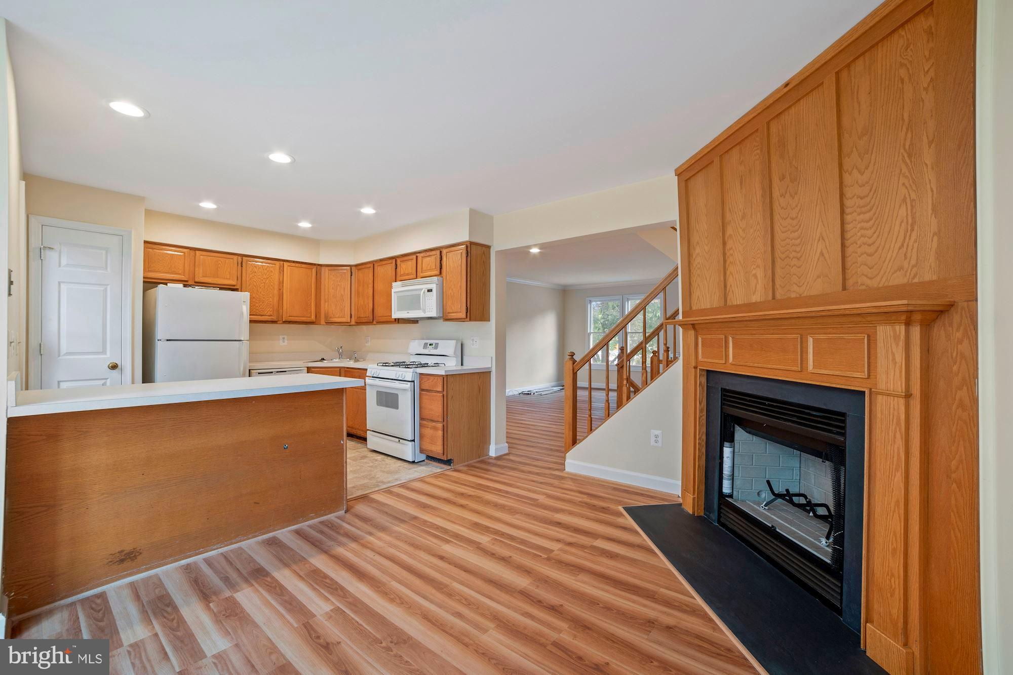 KINGSTOWNE - Residential Lease