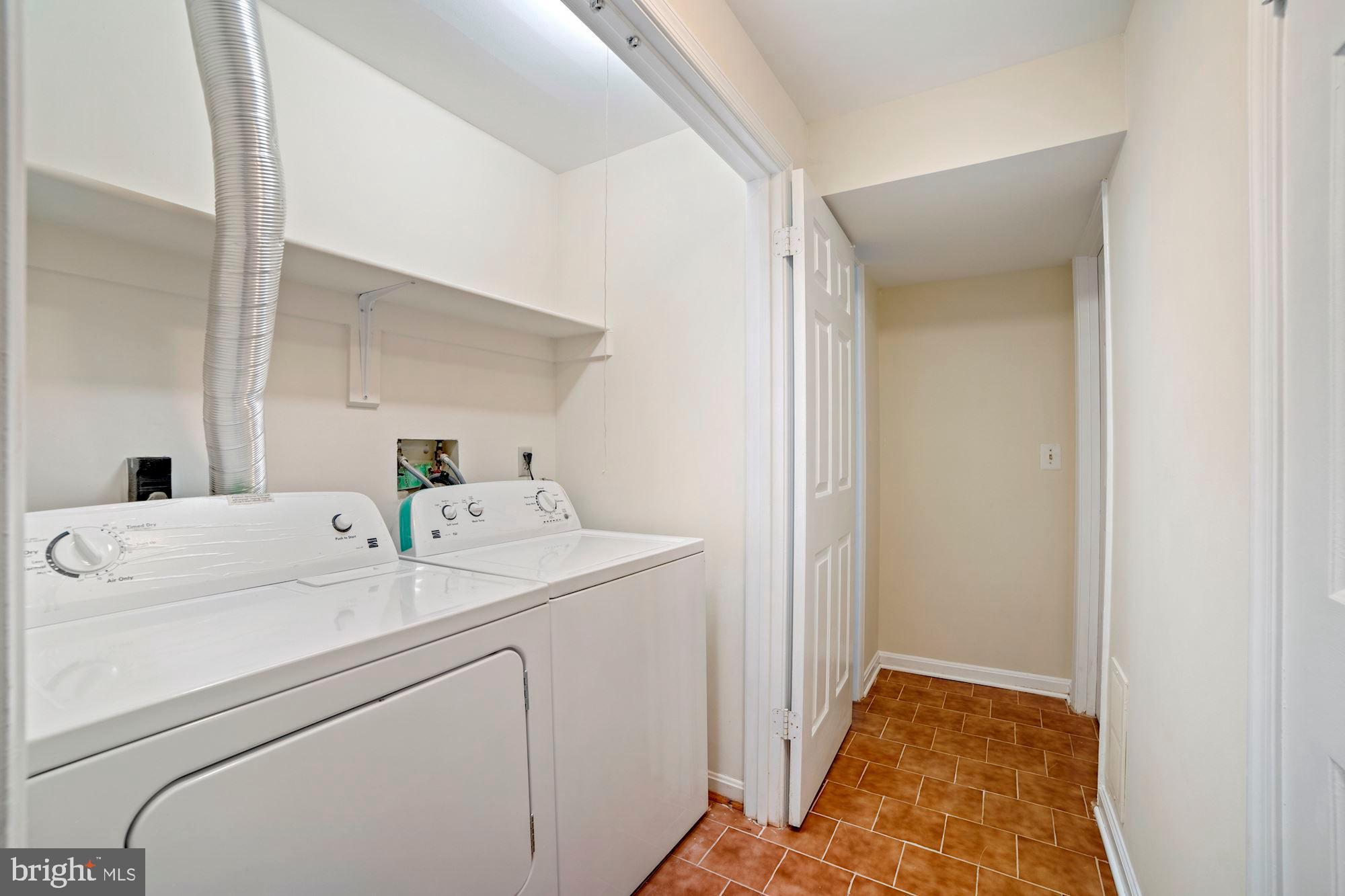 KINGSTOWNE - Residential Lease