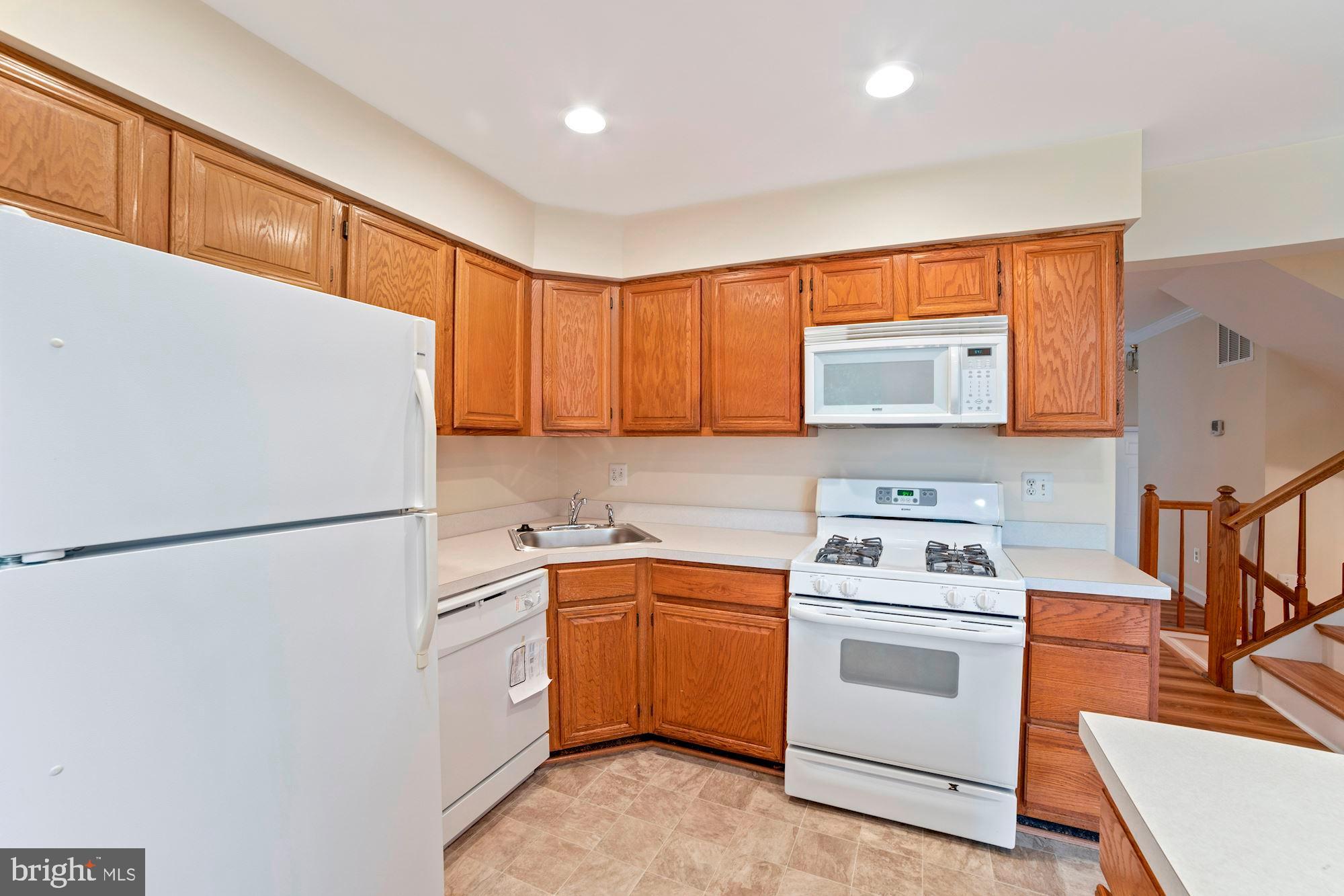 KINGSTOWNE - Residential Lease