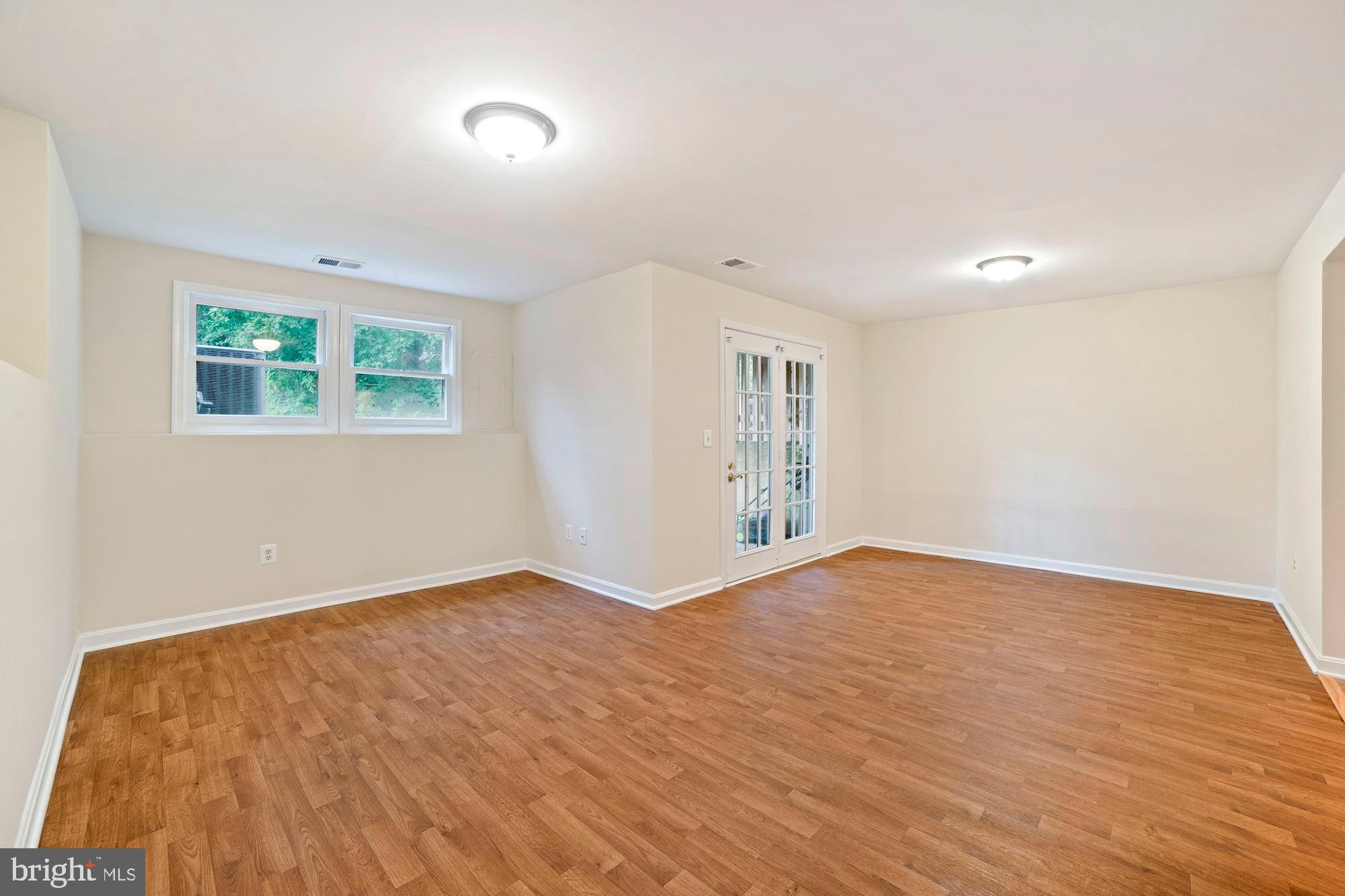 KINGSTOWNE - Residential Lease