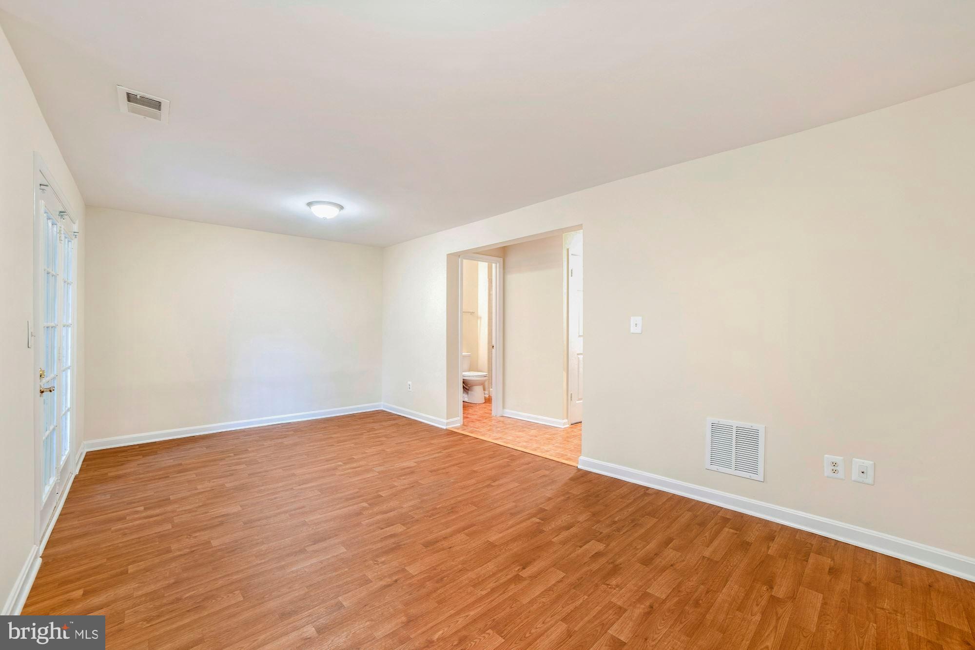 KINGSTOWNE - Residential Lease