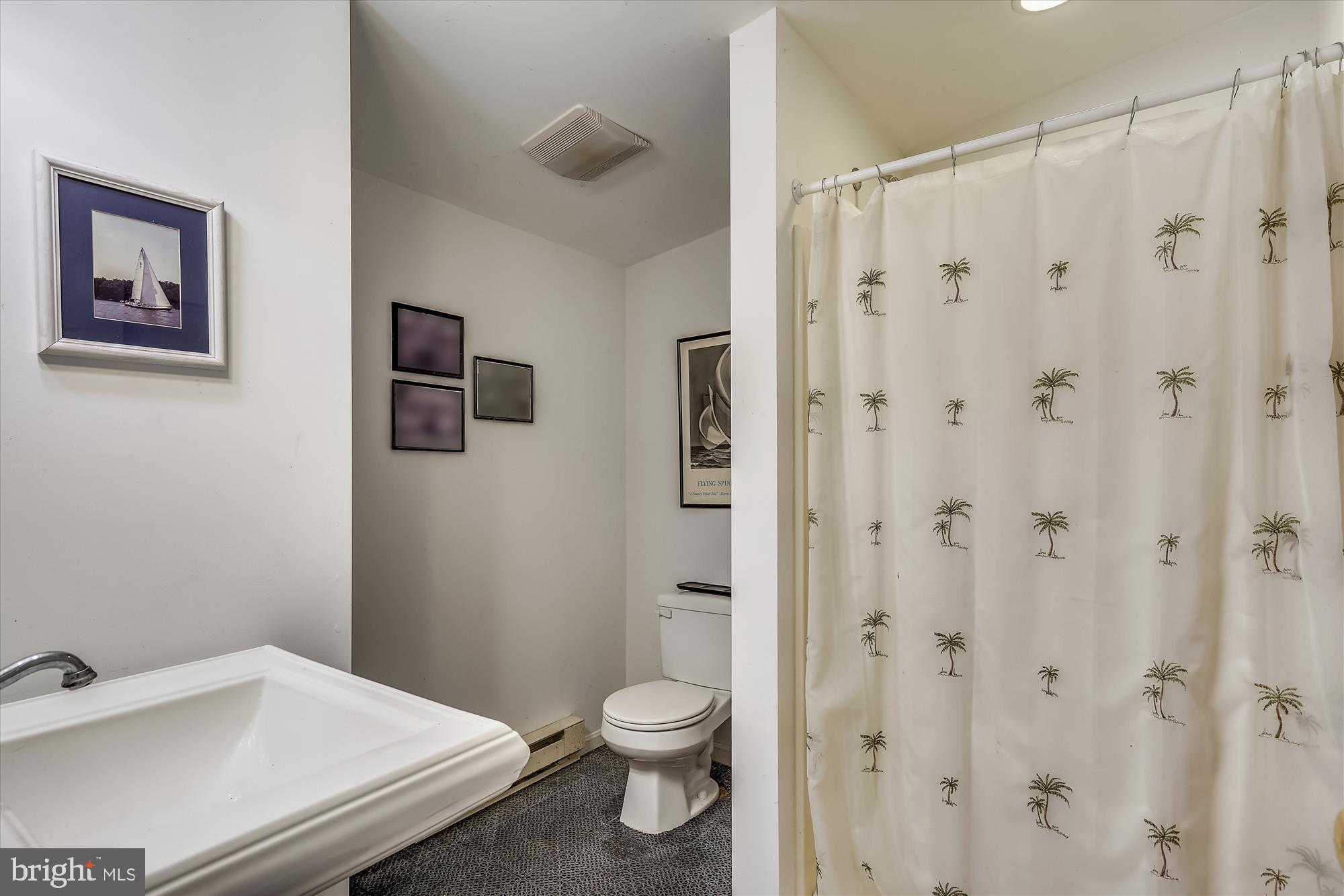 CENTREVILLE - Residential