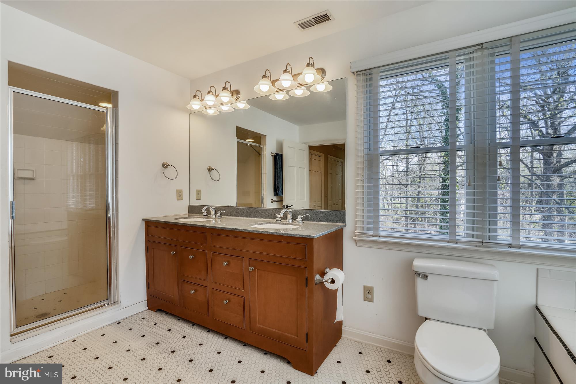 CENTREVILLE - Residential