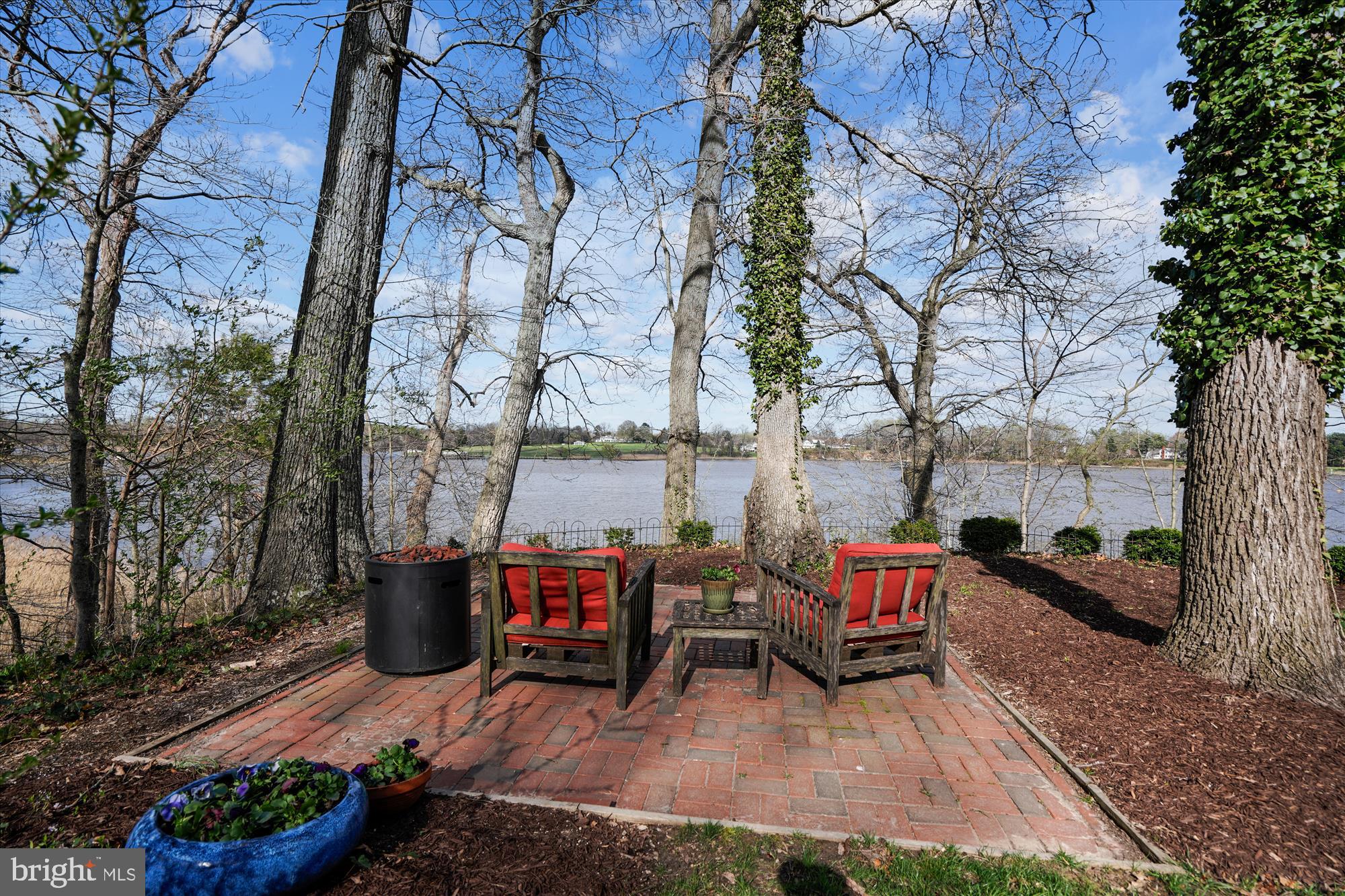 CENTREVILLE - Residential