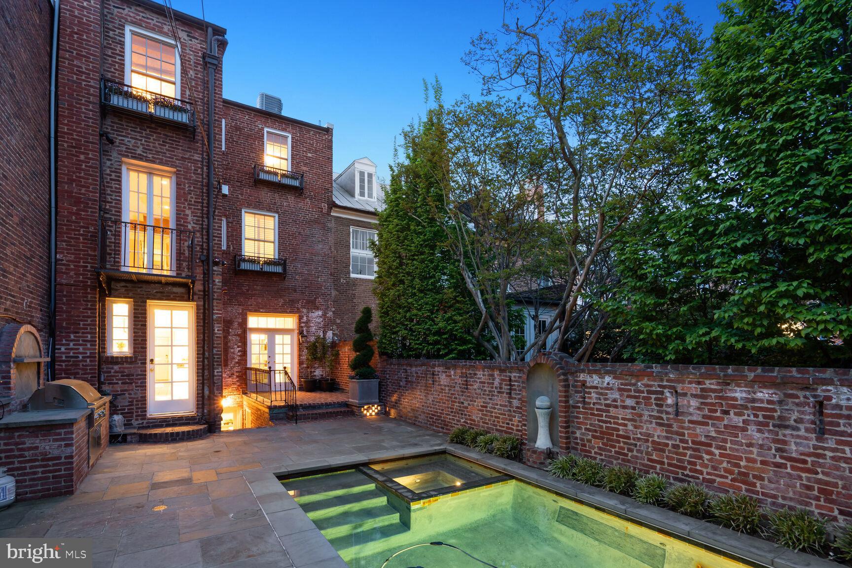 GEORGETOWN - Residential