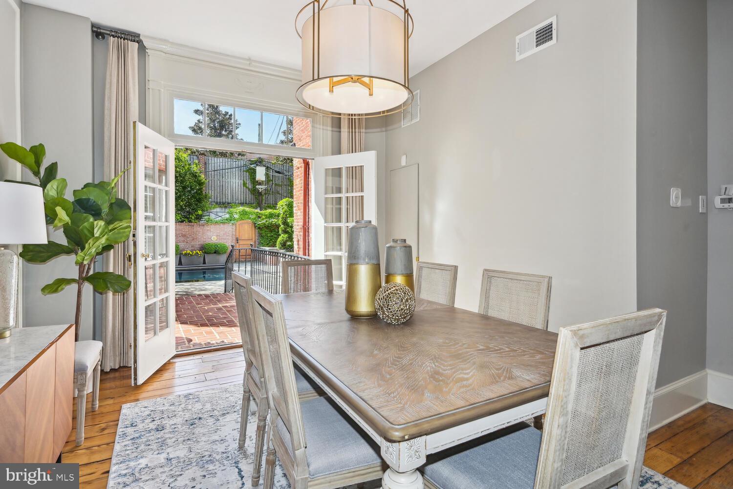 GEORGETOWN - Residential