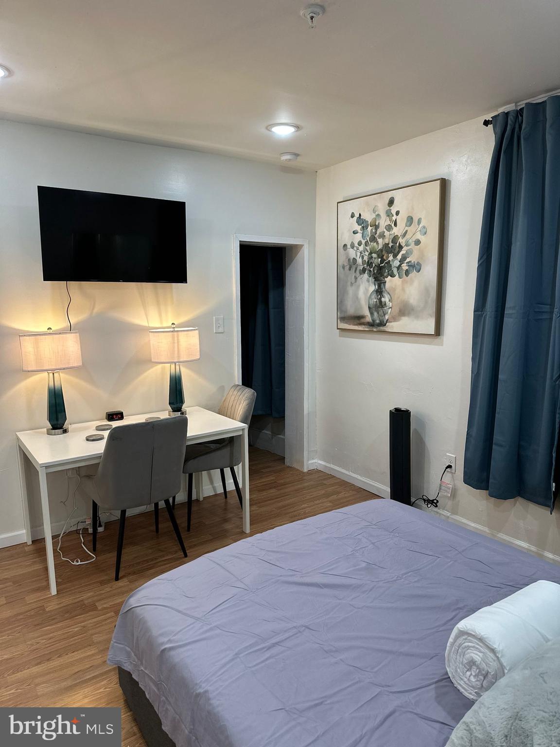 Apartment #2: Beautiful Fully Furnished Apartment – Prime Location near Temple University
Welcome to your new home! This fully furnished studio apartment is located on a quiet block in the heart of North Philadelphia, just a 5-minute walk to Temple University Hospital, the Lewis Katz School of Medicine, and Temple’s Pharmacy School.All Utilities Included: Water, Wi-Fi, and Internet included. Tenant pays electric only.
Apartment Features:
Comfortable Climate Control: Zoned heating and cooling—you control your space.
Spacious Layout: Separate living and eating areas, perfect for work or relaxation.
Private Full Bathroom: Comes with bath rugs, shower curtain, towels, and washcloths.
Fully Stocked Kitchen: Equipped with stove, oven, microwave, refrigerator, cookware, eating utensils, and dishware.
Furnished Sleeping Area: Full-sized bed with under-bed dresser for storage, linens and comforter included.
Entertainment Ready: 50” 4K Roku Smart TV in Guest Mode, so you can stream safely without needing your own account.
Convenient Laundry: Shared laundry area available on-site powered by PayRange.Property & Management:
Quiet, well-maintained building with responsive property management
RentRedi used for application, background check (non-refundable fee), lease signing, and rent payments
Rental Requirements:
Month-to-month lease
Minimum 600 credit score (or co-signer)
Income must support rent
First month’s rent, security deposit, and all fees required before move-in
Pet Policy:
1 pet max (up to 25 lbs)
Must be spayed/neutered, up to date on rabies vaccine, and properly licensed
No overnight or unapproved pets allowed
Location Highlights:
Temple Univ. Health Center – 7 min walk (0.4 mi)
Drexel Univ., Queen Lane – 6 min drive (2.2 mi)
Temple Univ., Main Campus – 7 min drive (2.3 mi)
Philadelphia Univ. – 7 min drive (2.7 mi)
Nearby Amenities:
Hope Plaza, Baker Center, and Station Center – all within 1.4 miles
Access to public transportation, parks (Fairmount Park just 3 miles away), and local shops and restaurants
If you’re interested, please contact us for further information. We’d love to welcome you home!