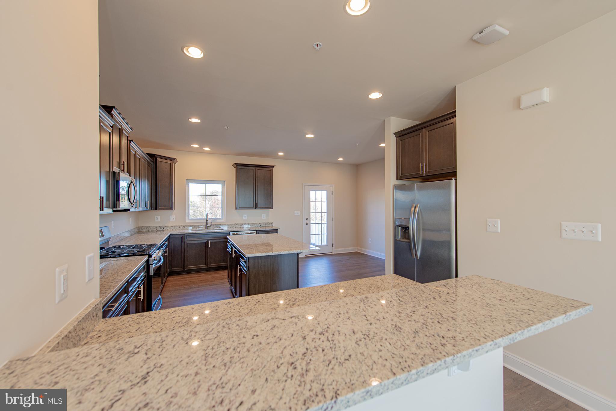 STRAWBRIDGE COMMONS - Residential