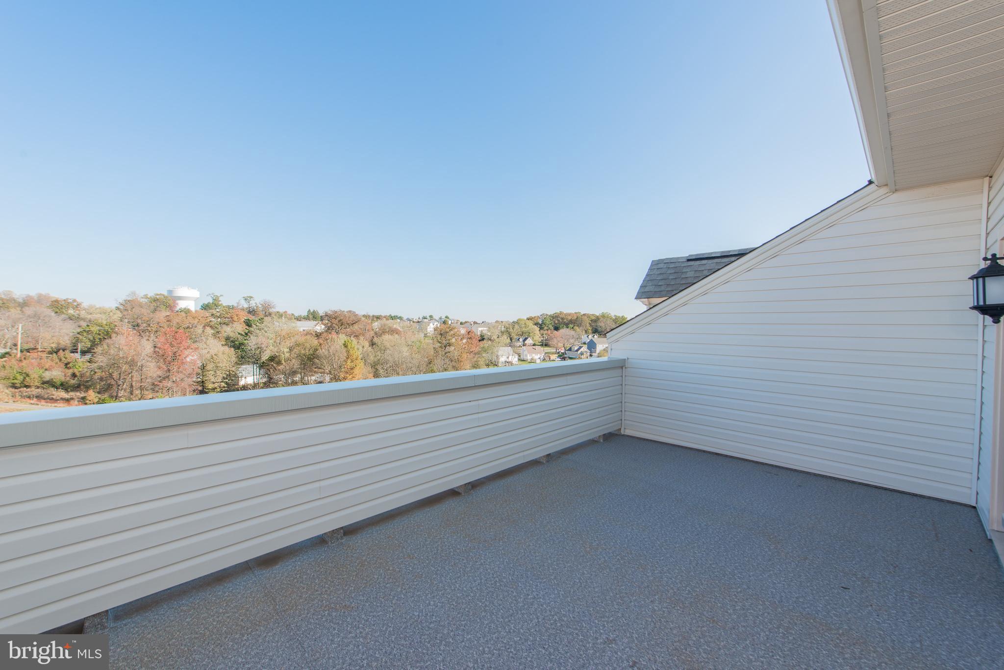 STRAWBRIDGE COMMONS - Residential