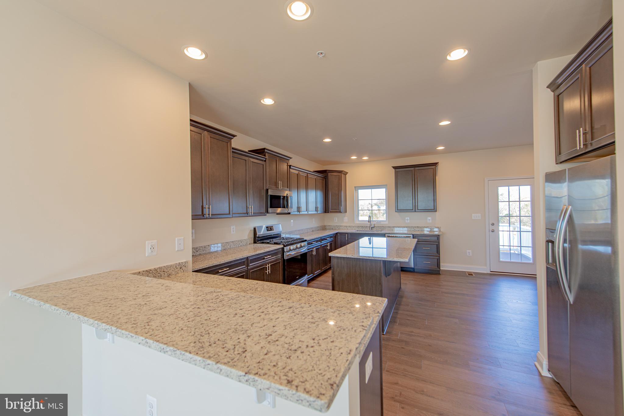 STRAWBRIDGE COMMONS - Residential