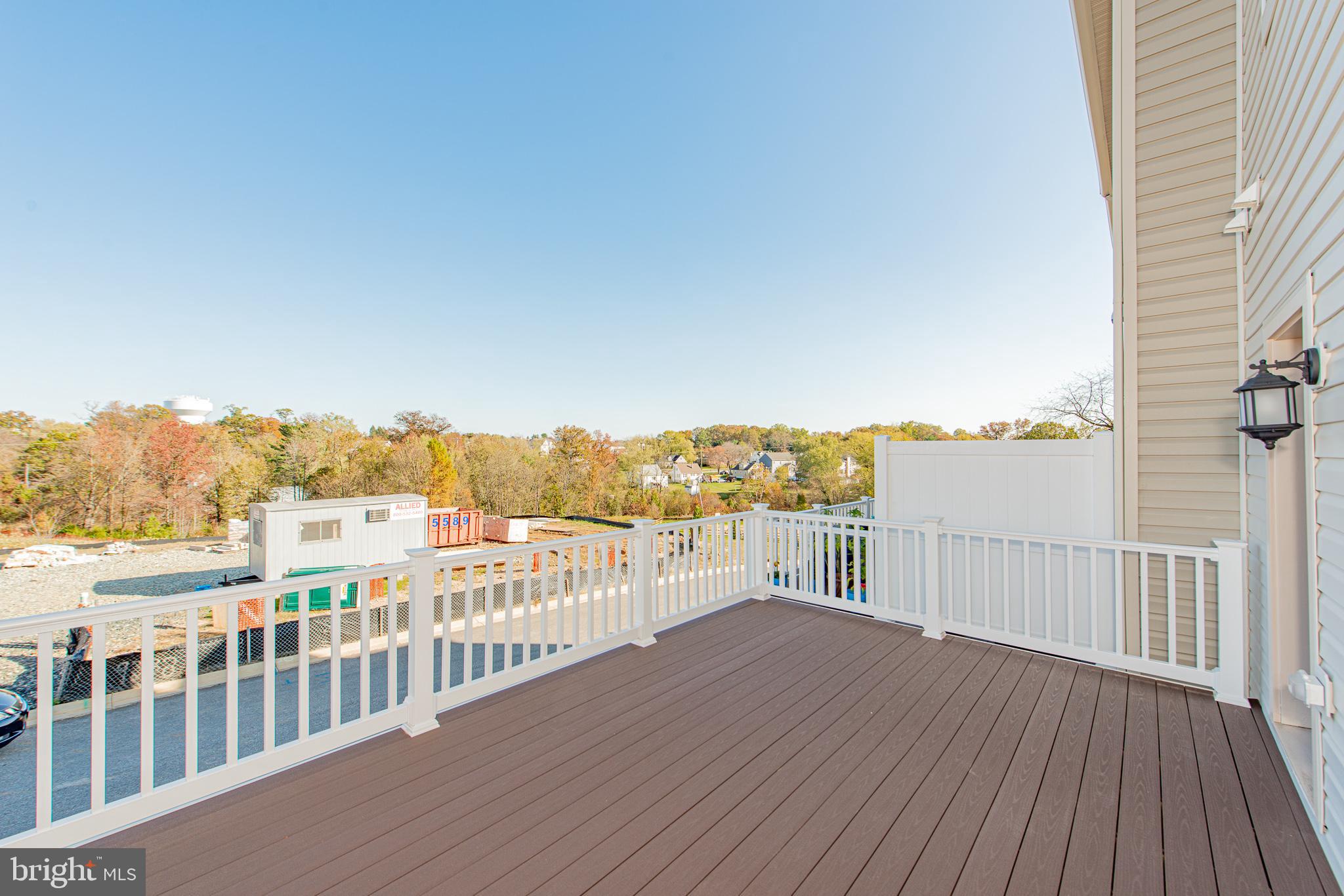 STRAWBRIDGE COMMONS - Residential